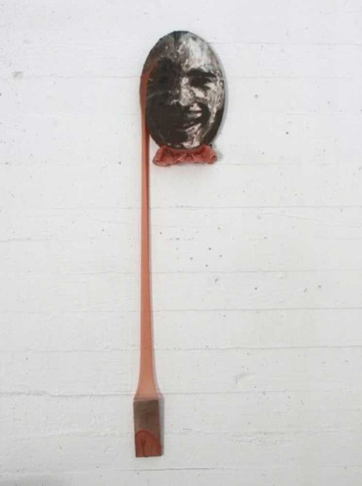 <em>Art Jacking</em>, 2011 <br>sculpture, bas nylon, impression sur toile <br>dimensions variables